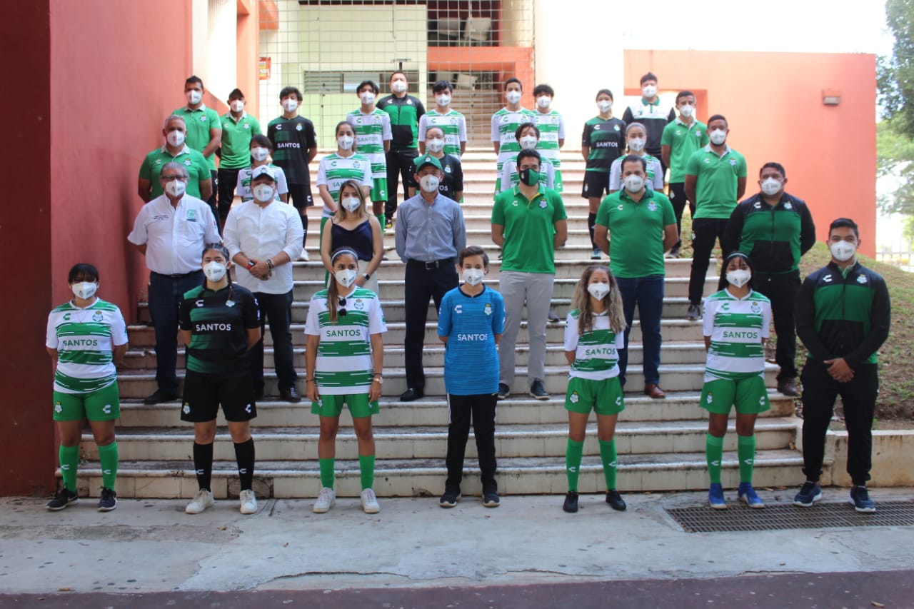 Santos Laguna abre academia de futbol en Mérida